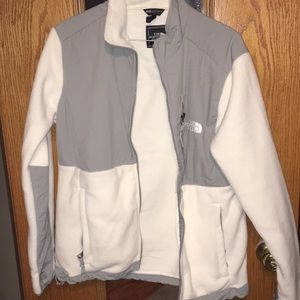 Large Women’s Northface Fleece